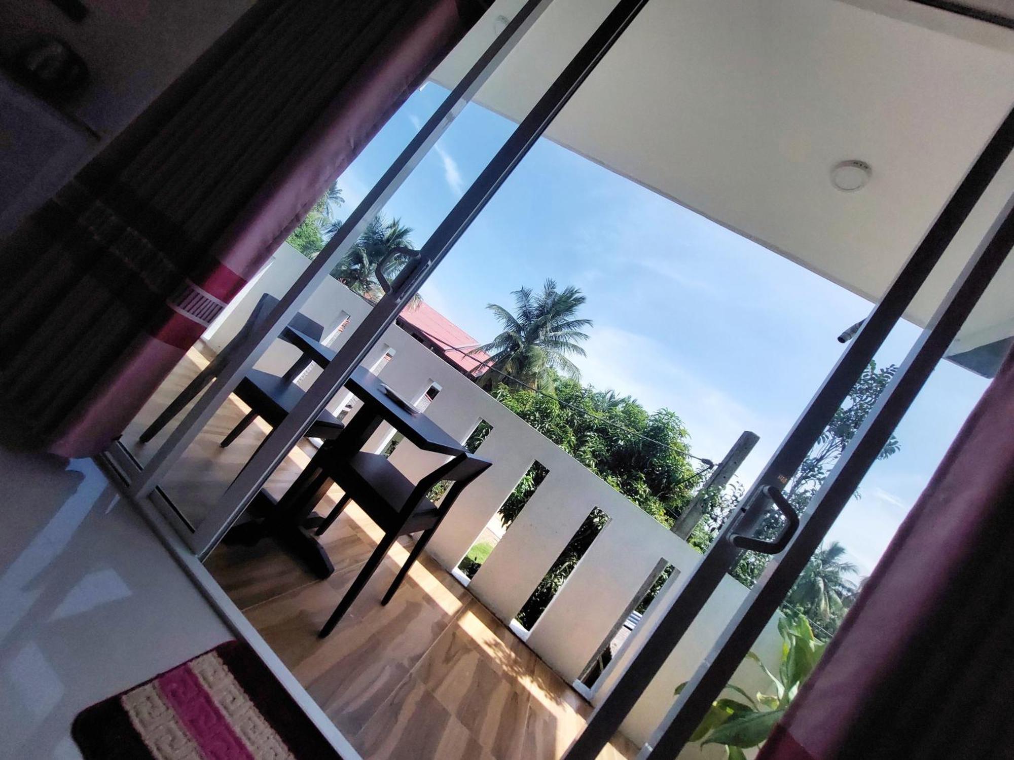 Chen Villa - Near Airport Negombo Exterior foto
