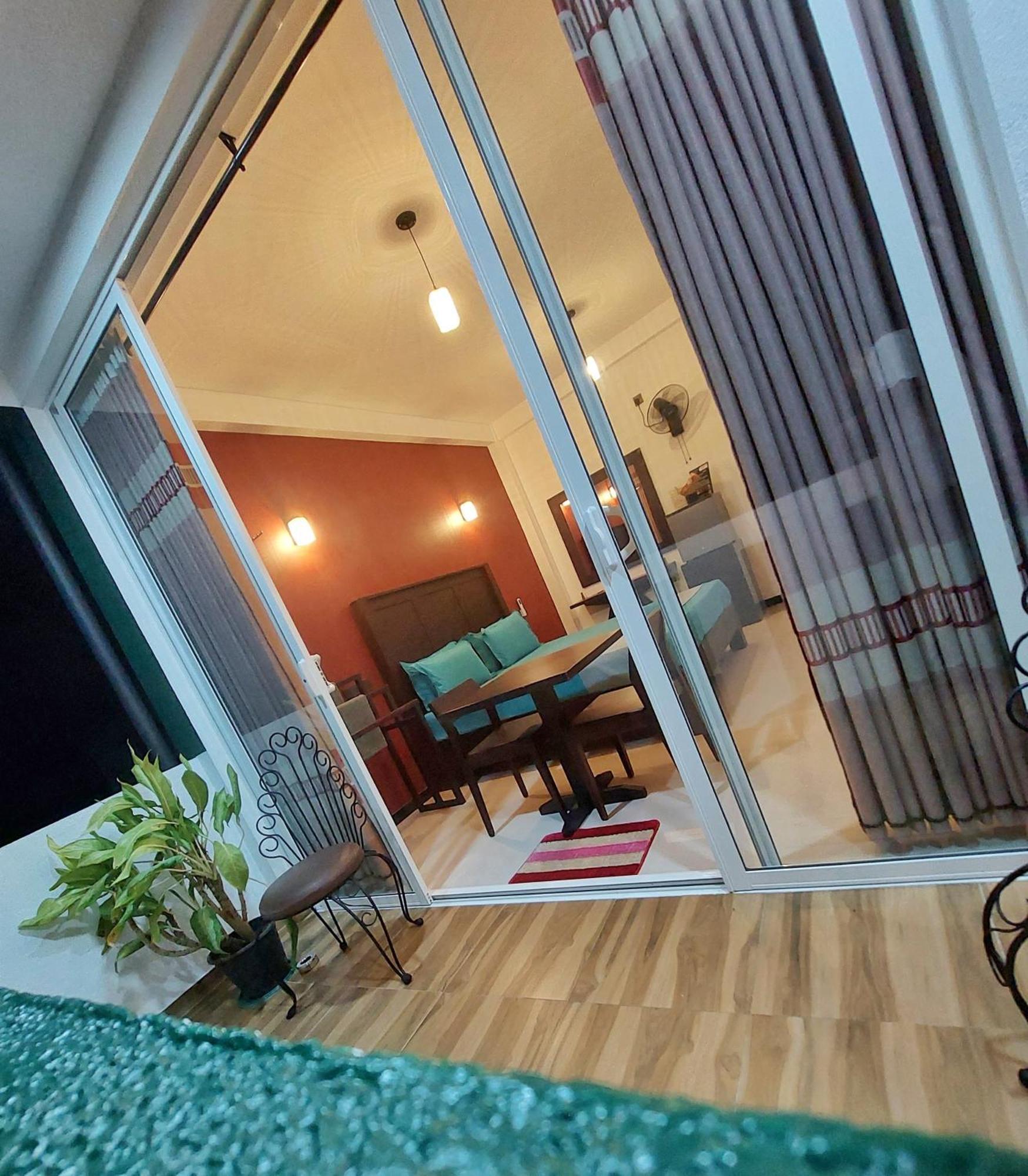 Chen Villa - Near Airport Negombo Exterior foto